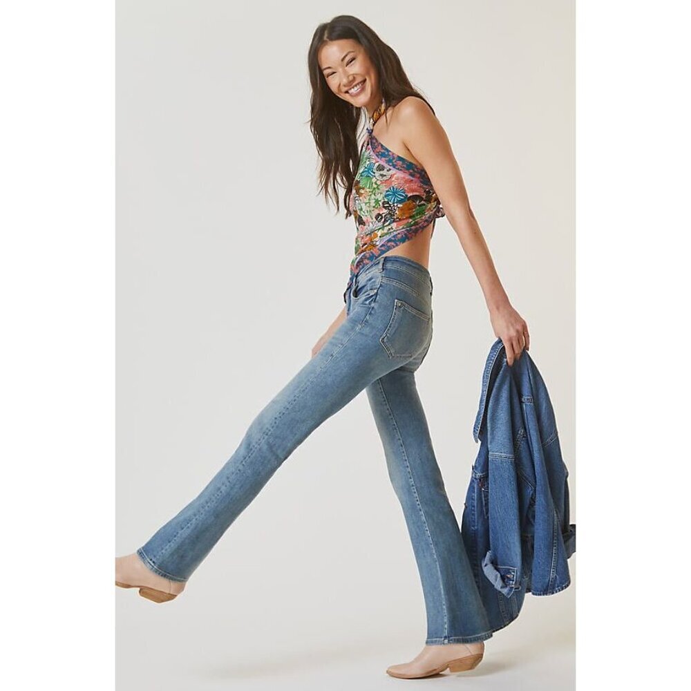 NEW Anthropologie's Pilcro Demilune Boot Jeans Size 31 Darker Wash Cowgirl - Picture 3 of 16